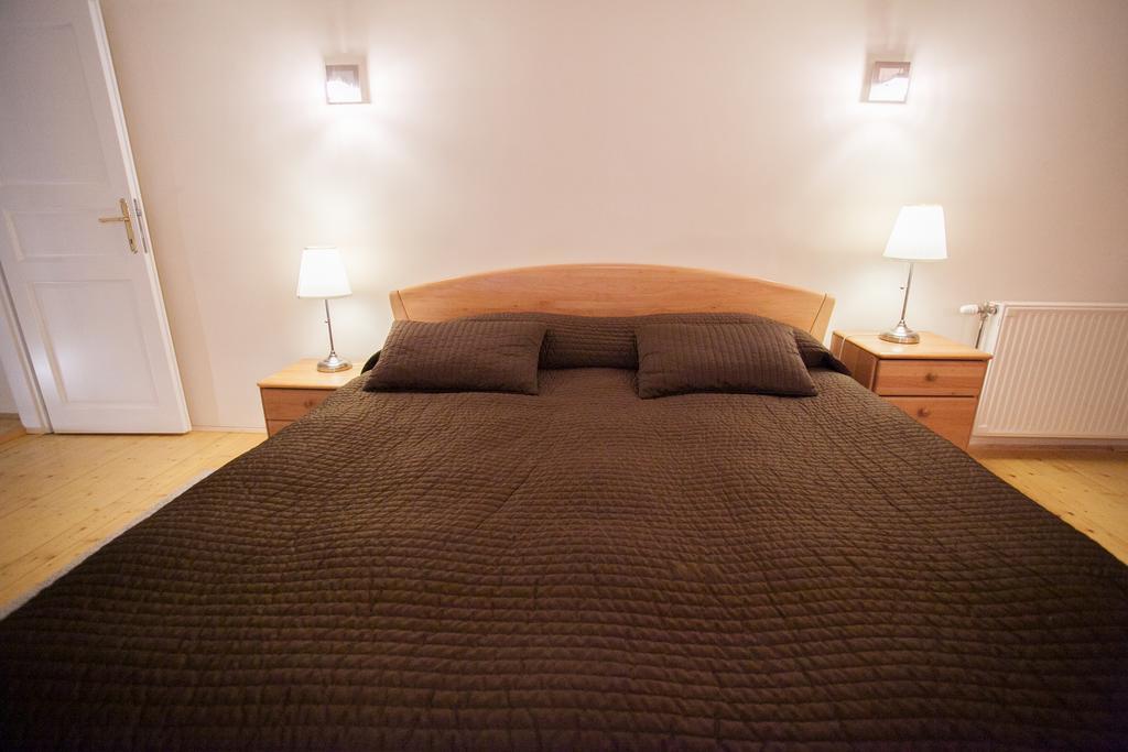 Agora Apartment Budapest Exteriör bild