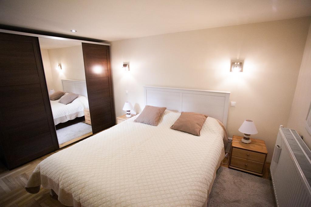 Agora Apartment Budapest Exteriör bild