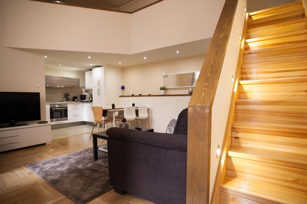 Agora Apartment Budapest Exteriör bild